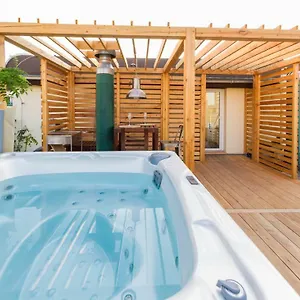 Romantic With Jacuzzi Prag