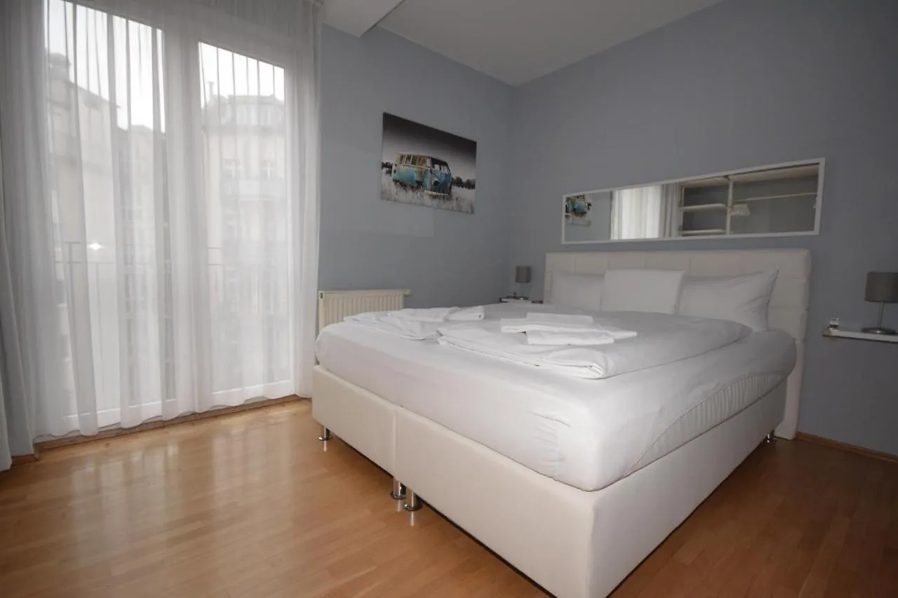 Berlin Habitat Apartment 0*,