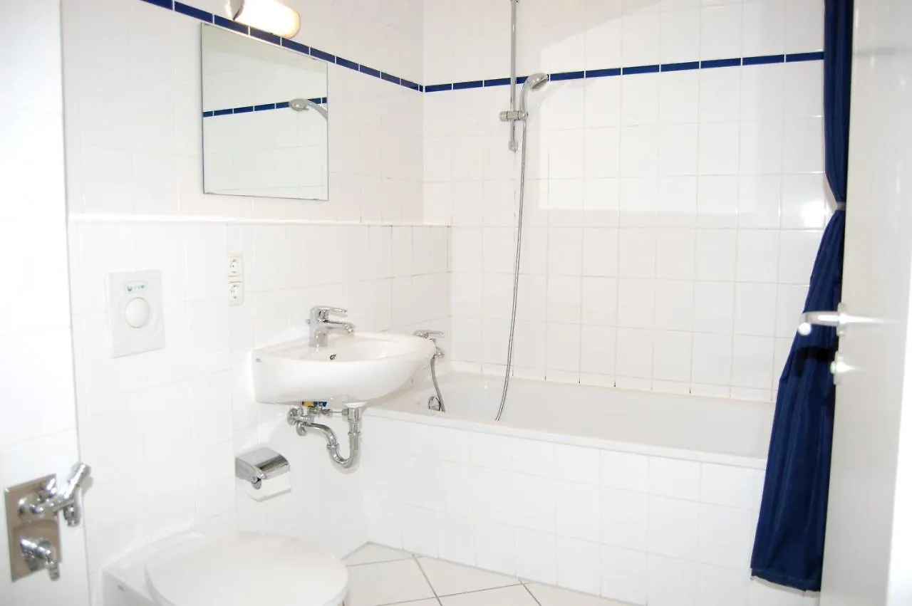 Berlin Habitat Apartment 0*,